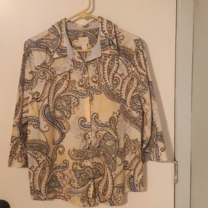 Crisp button down blouse with bracelet length button sleves